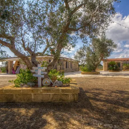 Tenuta Le Chiuse - Un'oasi Di Pace A Un Passo Dal Mare Tiggiano
